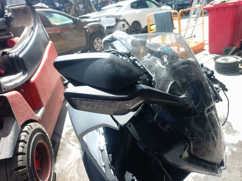 Recambio de retrovisor derecho para cf moto 675sr-r referencia OEM IAM   