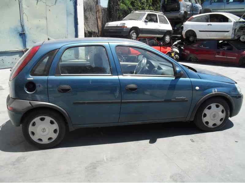 opel corsa c del año 2000
