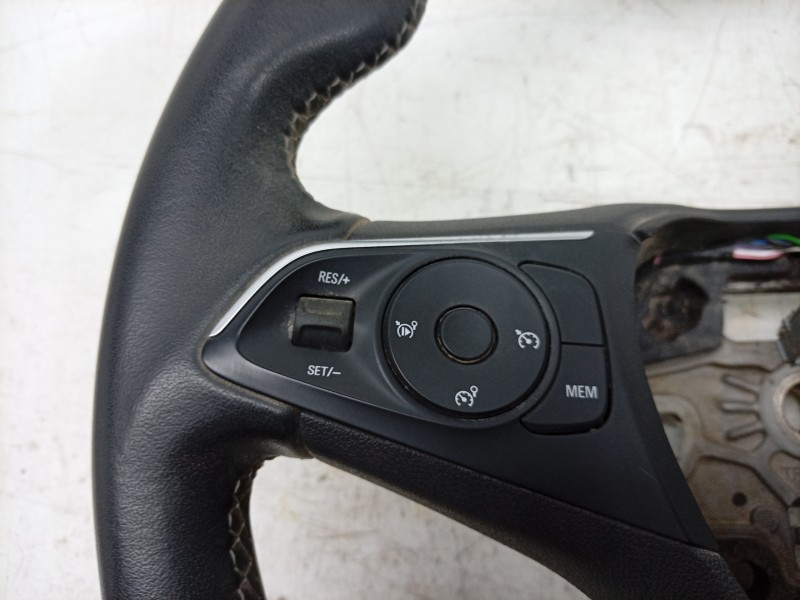 Recambio de volante para opel crossland x / crossland (p17, p2qo) 1.2 (75) referencia OEM IAM  39187905 