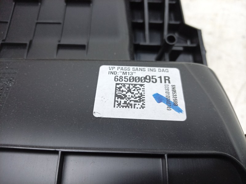 Recambio de guantera para renault captur ii (hf_) tce 90 (hfm6) referencia OEM IAM  685005441R 