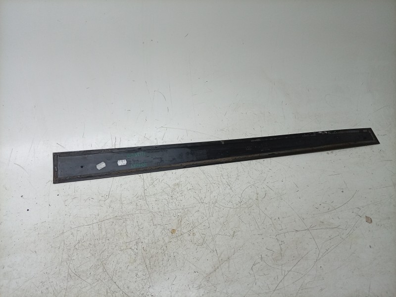 Recambio de moldura para seat arona (kj7, kjp) 1.0 tsi referencia OEM IAM  6F9853960 