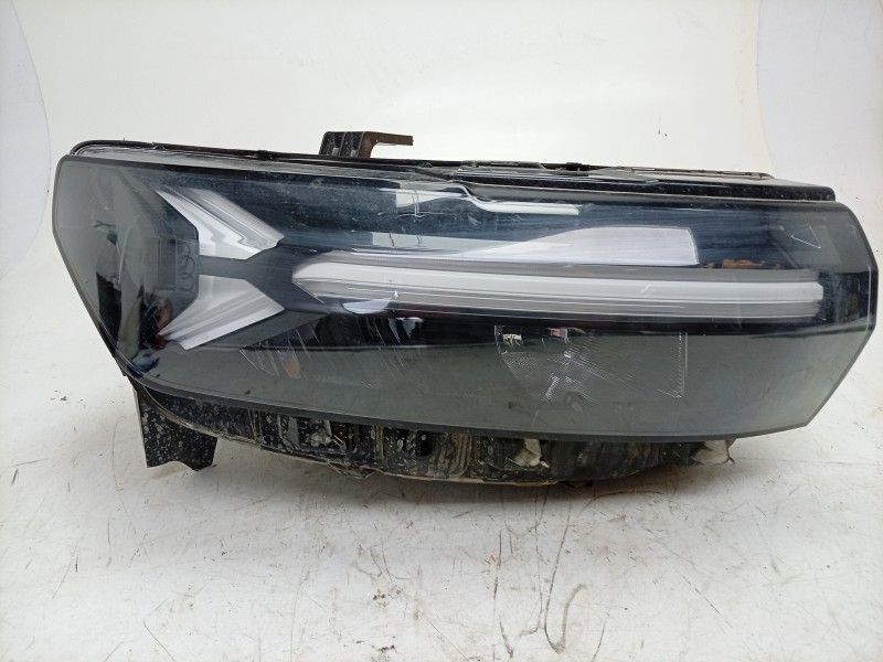 Recambio de faro derecho para dacia duster iii eco-g 100 essential referencia OEM IAM 260107725r 260107725r 