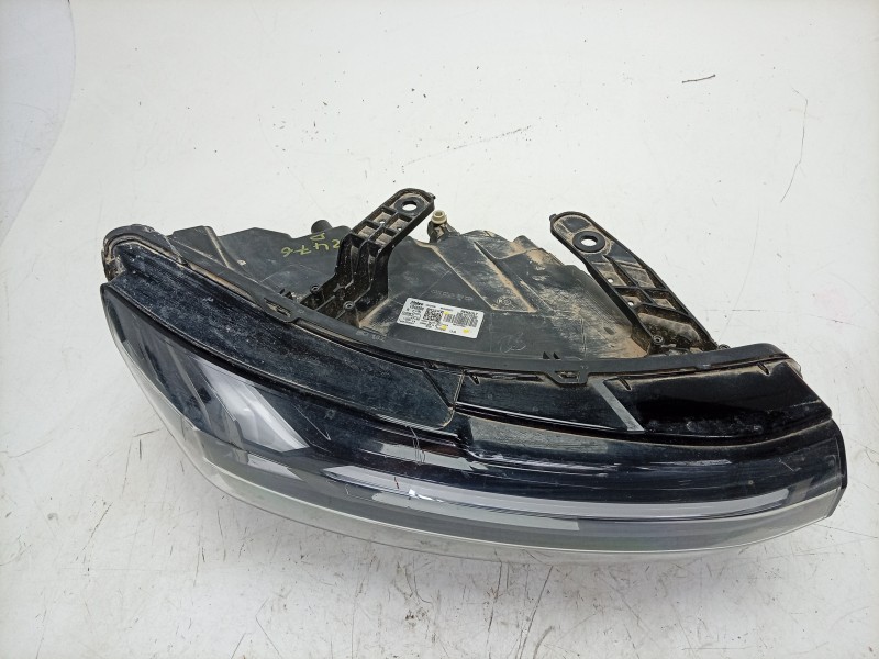Recambio de faro derecho para dacia duster iii eco-g 100 essential referencia OEM IAM 260107725r 260107725r 