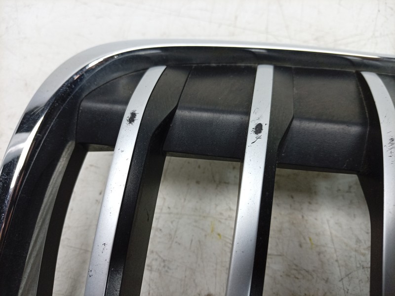 Recambio de rejilla delantera para bmw x1 (f48) sdrive 18 d referencia OEM IAM 7383365 7354823 