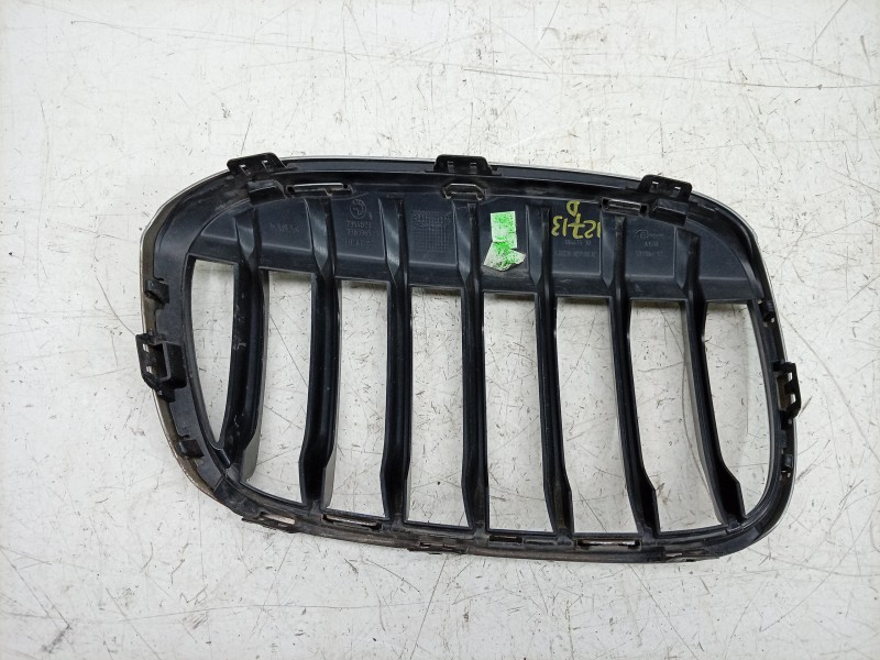 Recambio de rejilla delantera para bmw x1 (f48) sdrive 18 d referencia OEM IAM 7383365 7354823 