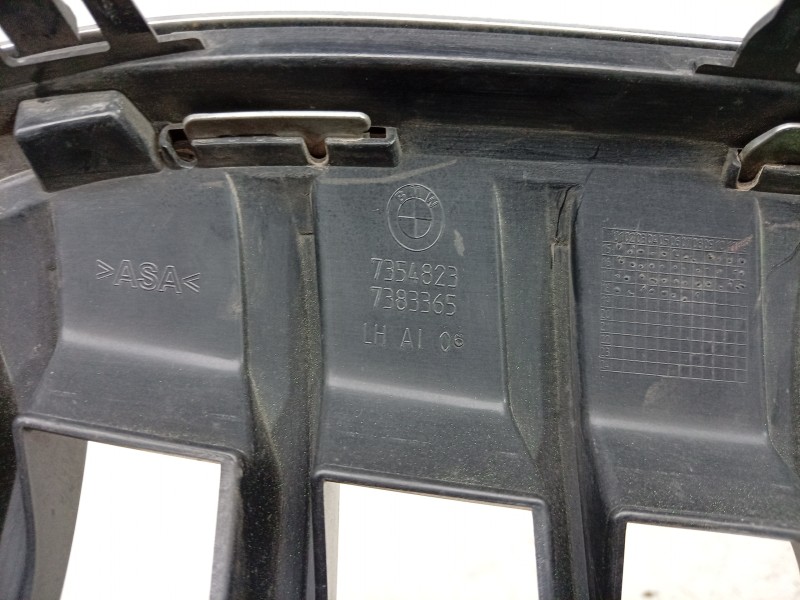 Recambio de rejilla delantera para bmw x1 (f48) sdrive 18 d referencia OEM IAM 7383365 7354823 