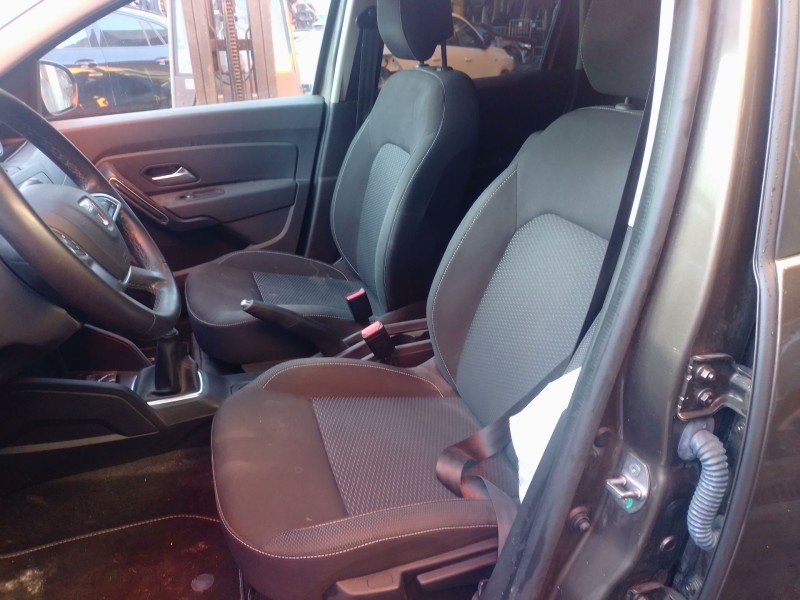 dacia duster (hm_) del año 2018