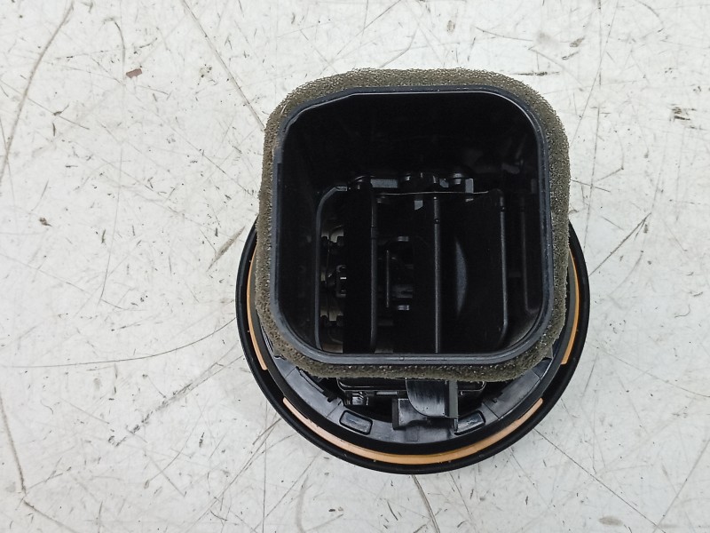 Recambio de aireador derecho para seat arona (kj7, kjp) 1.0 tsi referencia OEM IAM  6F0819204 
