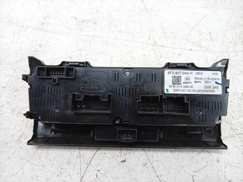 Recambio de mando climatizador para seat arona (kj7, kjp) 1.0 tsi referencia OEM IAM  6F0907044 