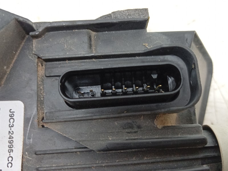 Recambio de cerradura puerta trasera izquierda para jaguar e-pace first edition referencia OEM IAM T2H17441 J9C324995CC 