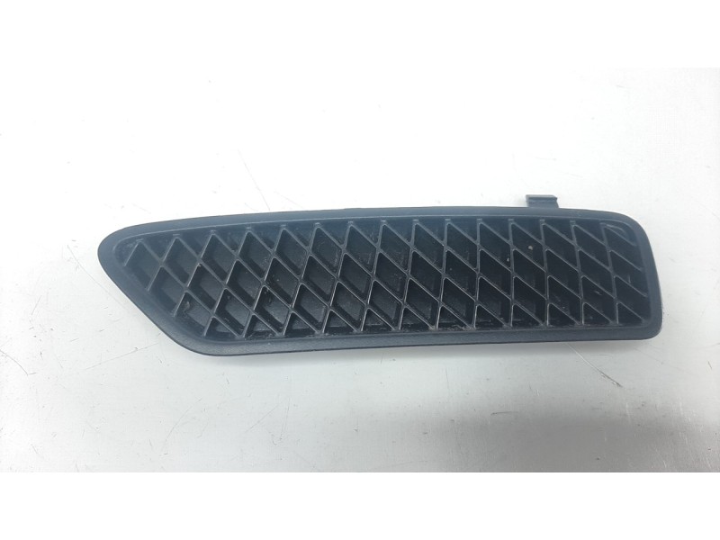 Recambio de molduras delanteras para volkswagen scirocco (138) 2.0 tsi referencia OEM IAM 1K8807385  