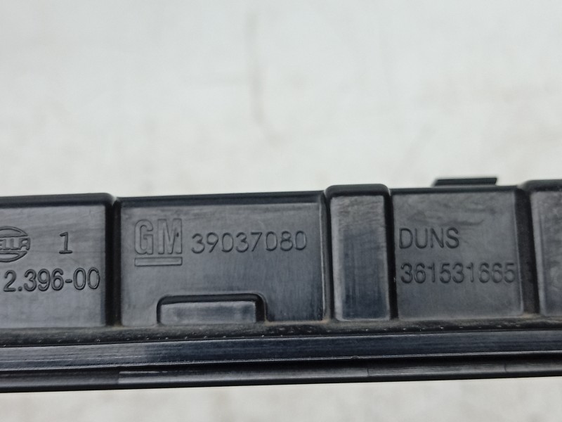 Recambio de luz central de freno para opel crossland x / crossland (p17, p2qo) 1.2 (75) referencia OEM IAM 13451616 39037080 230