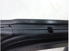 Recambio de gomas contorno puerta para porsche taycan (y1a) 4s referencia OEM IAM  9J1831722AR  2