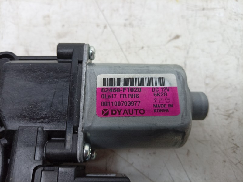 Recambio de motor elevalunas delantero derecho para kia sportage iv (ql, qle) 1.6 gdi referencia OEM IAM  82460F1020 