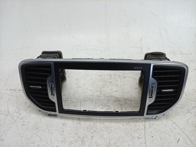 Recambio de aireador central para kia sportage iv (ql, qle) 1.6 gdi referencia OEM IAM  84740F1200 