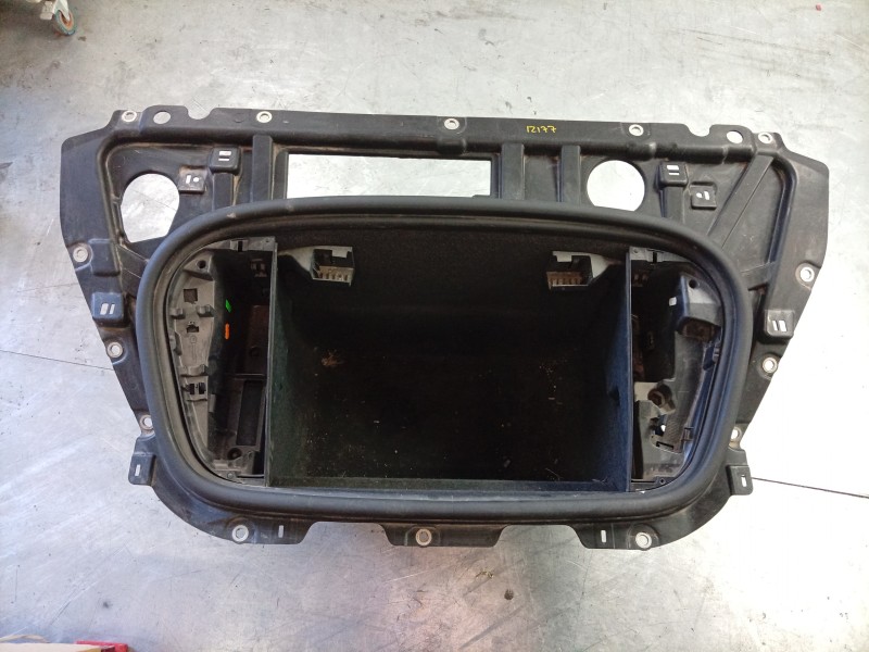 Recambio de alfombra maletero para porsche taycan (y1a) 4s referencia OEM IAM  9J1805075 