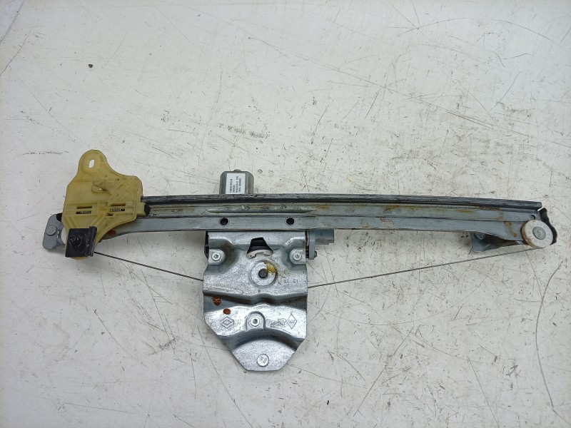 Recambio de elevalunas delantero izquierdo para renault clio iv (bh_) 0.9 tce 90 referencia OEM IAM  807018534R RN329W024