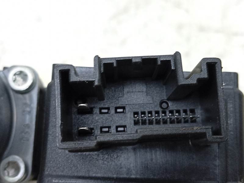 Recambio de elevalunas delantero izquierdo para seat ibiza v (kj1, kjg) 1.0 mpi referencia OEM IAM  6F0837461C 