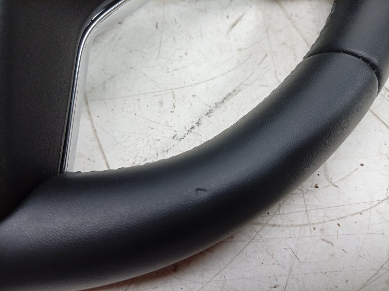 Recambio de volante para renault captur ii (hf_) tce 90 (hfm6) referencia OEM IAM  484004754R 