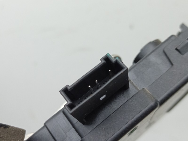Recambio de cerradura maletero / porton para jaguar e-pace first edition referencia OEM IAM T2H47867 J9C3A442A66AA 
