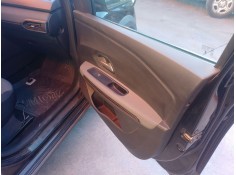 ELEVALUNAS DELANTERO DERECHO 807206015R 