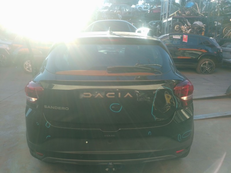 Recambio de porton trasero para dacia sandero iii 1.0 tce 90 referencia OEM IAM   