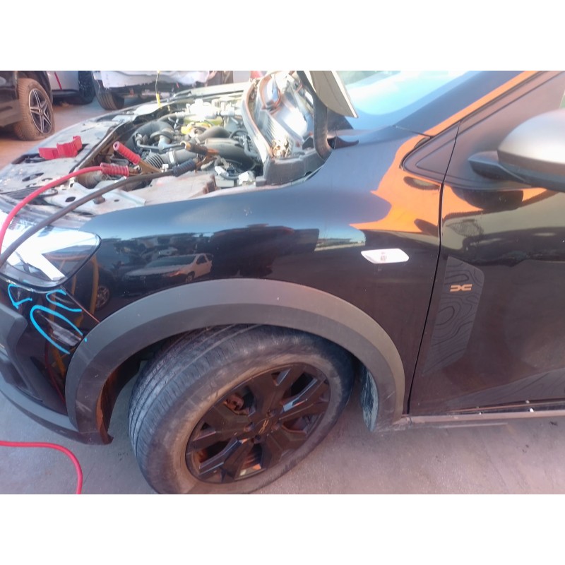 Recambio de aleta delantera izquierda para dacia sandero iii 1.0 tce 90 referencia OEM IAM   