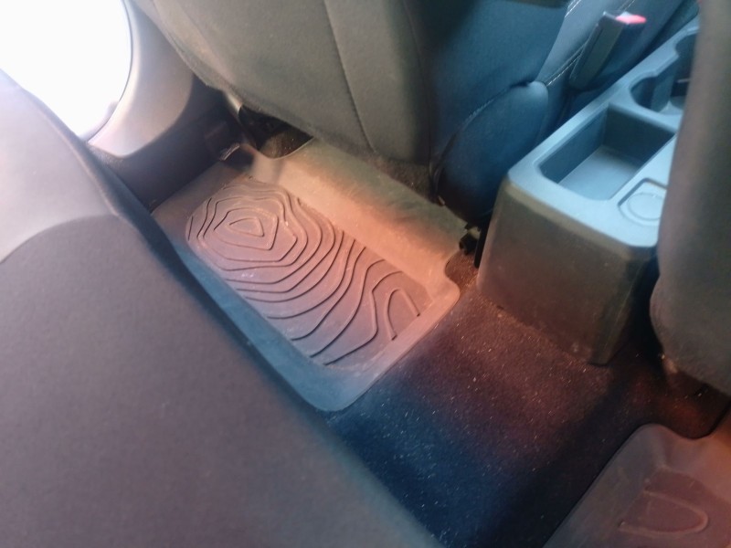 Recambio de juego alfombrillas para dacia sandero iii 1.0 tce 90 referencia OEM IAM   