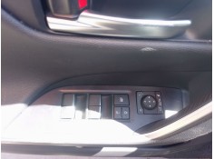 MANDO ELEVALUNAS DELANTERO IZQUIERDO 8404042030 