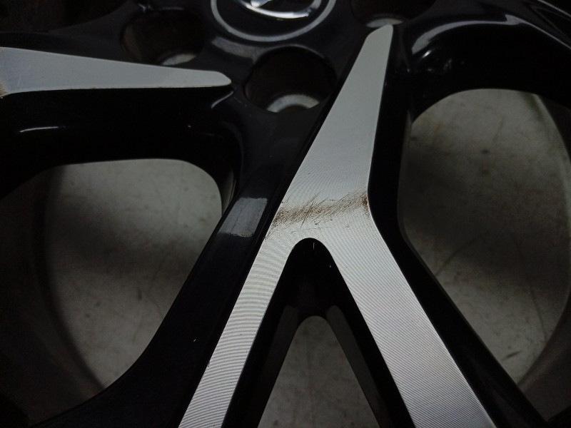 Recambio de llanta para toyota c-hr hybrid active referencia OEM IAM  42611YP360 