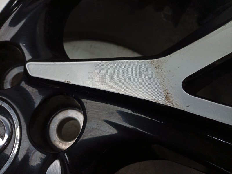 Recambio de llanta para toyota c-hr hybrid active referencia OEM IAM  42611YP360 