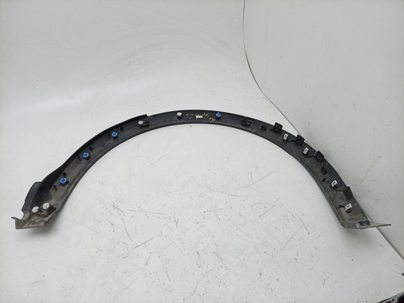 Recambio de aletin trasero derecho para citroën c4 iii (ba_, bb_, bc_) 1.2 puretech 130 (bahnsa, bahnsb) referencia OEM IAM  983