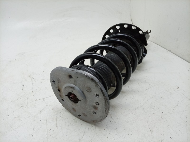 Recambio de amortiguador delantero derecho para jaguar e-pace first edition referencia OEM IAM J9C13910 J9C318045AF 