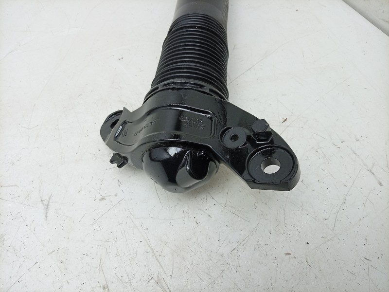 Recambio de amortiguador trasero derecho para jaguar e-pace first edition referencia OEM IAM  GK7218A116 
