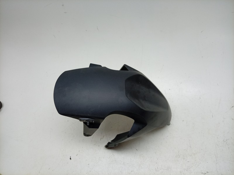 Recambio de guardabarros para honda cb 1000 sp referencia OEM IAM  61101MLBD00 
