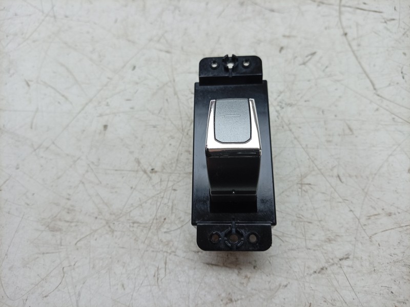 Recambio de mando elevalunas trasero izquierdo para ssangyong korando (c300) 1.5 referencia OEM IAM  8585037100HFB 