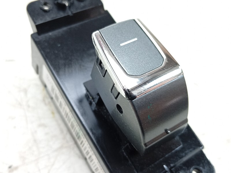 Recambio de mando elevalunas trasero izquierdo para ssangyong korando (c300) 1.5 referencia OEM IAM  8585037100HFB 