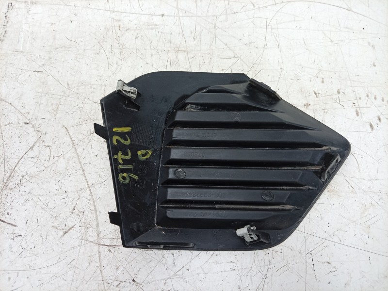 Recambio de moldura para peugeot 2008 ii (ud_, us_, uy_, uj_, ur_, uc_) 1.2 puretech 100 referencia OEM IAM  9831550480 