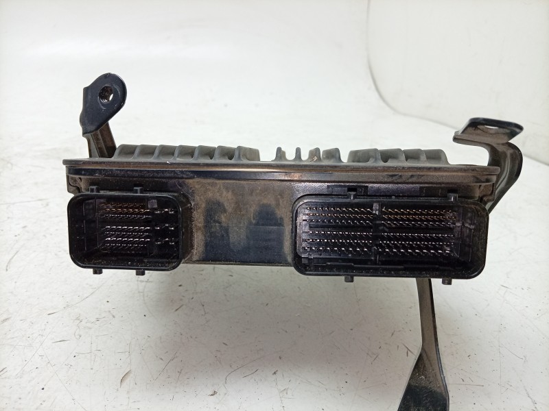 Recambio de centralita motor uce para toyota rav 4 v (_a5_, _h5_) 2.5 hybrid awd (axap54) referencia OEM IAM 2831003210 896614A1