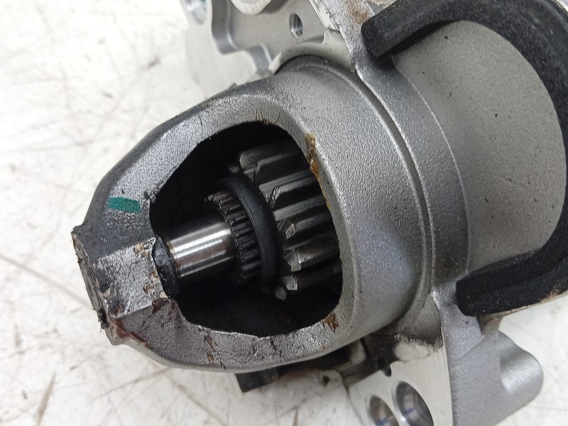 Recambio de motor arranque para dacia sandero iii 1.0 tce 90 eco-g referencia OEM IAM  233008820R ARF160141HQ/ARF160141MC