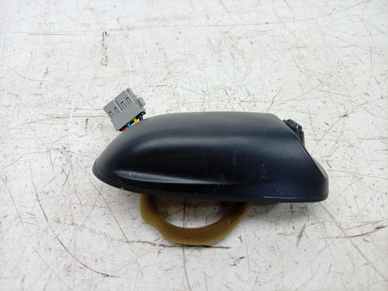 Recambio de base de antena para ssangyong korando (c300) 1.5 referencia OEM IAM  8945037010 