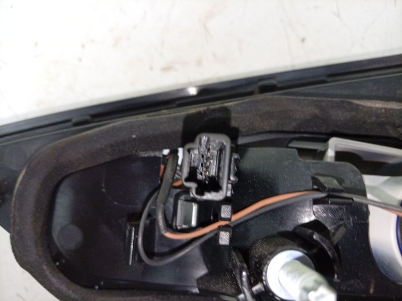 Recambio de piloto trasero izquierdo interior para renault espace v (jr_) 1.6 dci 160 referencia OEM IAM  265550227R 