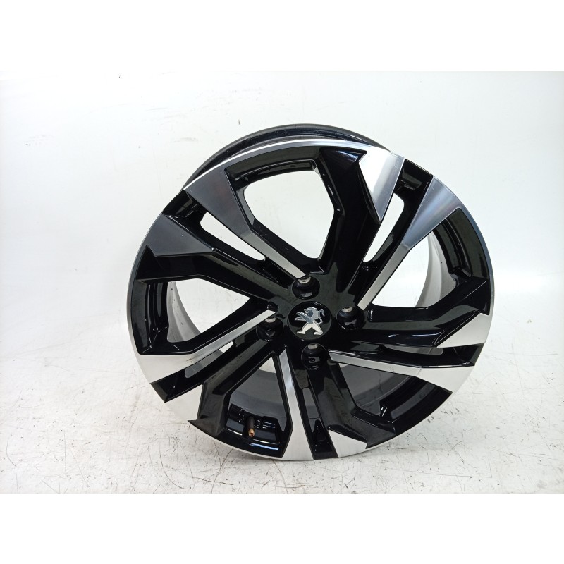 Recambio de llanta para peugeot 2008 ii (ud_, us_, uy_, uj_, ur_, uc_) 1.2 puretech 100 referencia OEM IAM  9828186080 