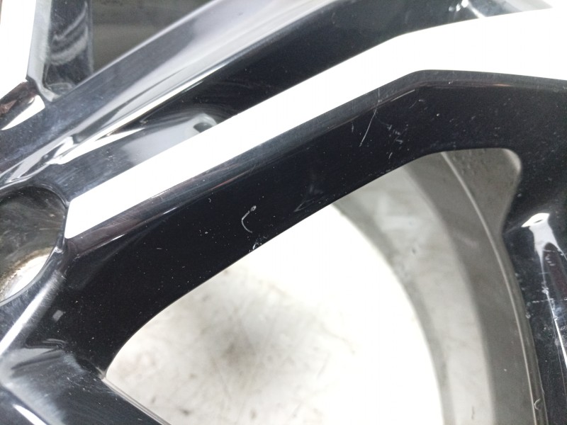 Recambio de llanta para peugeot 2008 ii (ud_, us_, uy_, uj_, ur_, uc_) 1.2 puretech 100 referencia OEM IAM  9828186080 