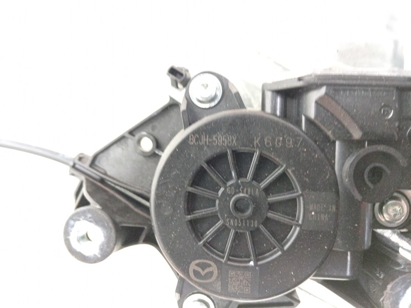 Recambio de elevalunas delantero izquierdo para mazda 3 hatchback (bp) 2.0 skyactiv-g m hybrid referencia OEM IAM  BCJH59590D 