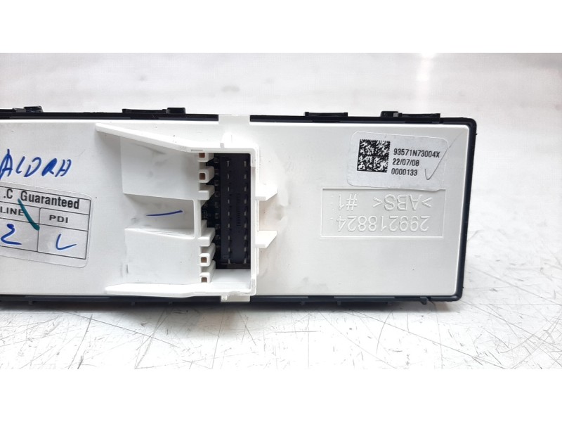 Recambio de mando elevalunas delantero izquierdo para hyundai tucson (nx) klass 2wd referencia OEM IAM 93571N73004X  