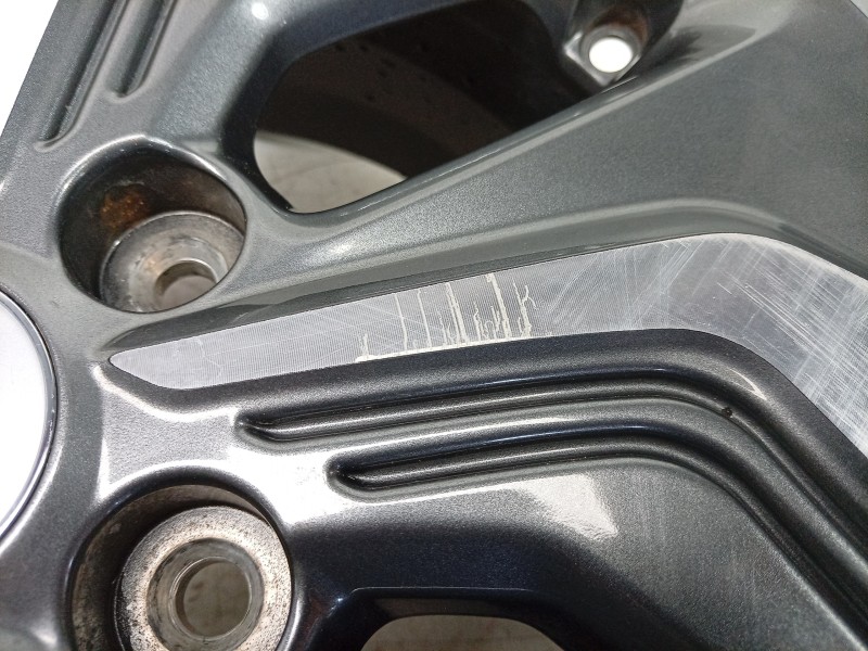 Recambio de llanta para hyundai kona (os, ose, osi) 1.6 gdi hybrid referencia OEM IAM  52910CM100 