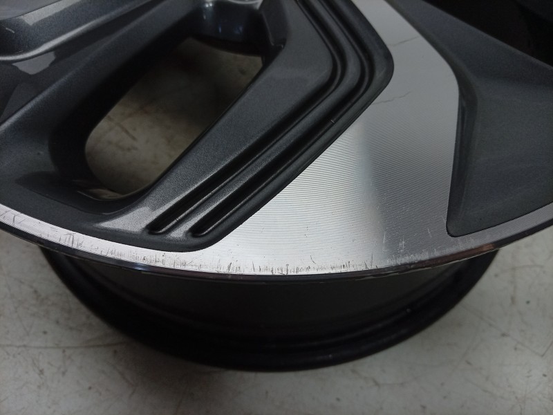 Recambio de llanta para hyundai kona (os, ose, osi) 1.6 gdi hybrid referencia OEM IAM  52910CM100 