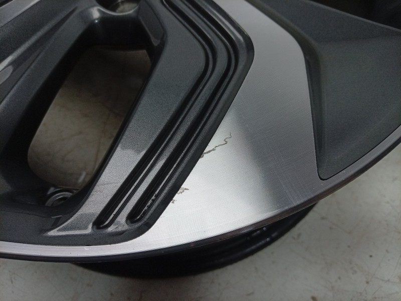 Recambio de llanta para hyundai kona (os, ose, osi) 1.6 gdi hybrid referencia OEM IAM  52910CM100 