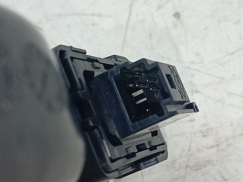 Recambio de mando elevalunas trasero derecho para renault captur ii (hf_) tce 90 (hfm6) referencia OEM IAM  254218388R 
